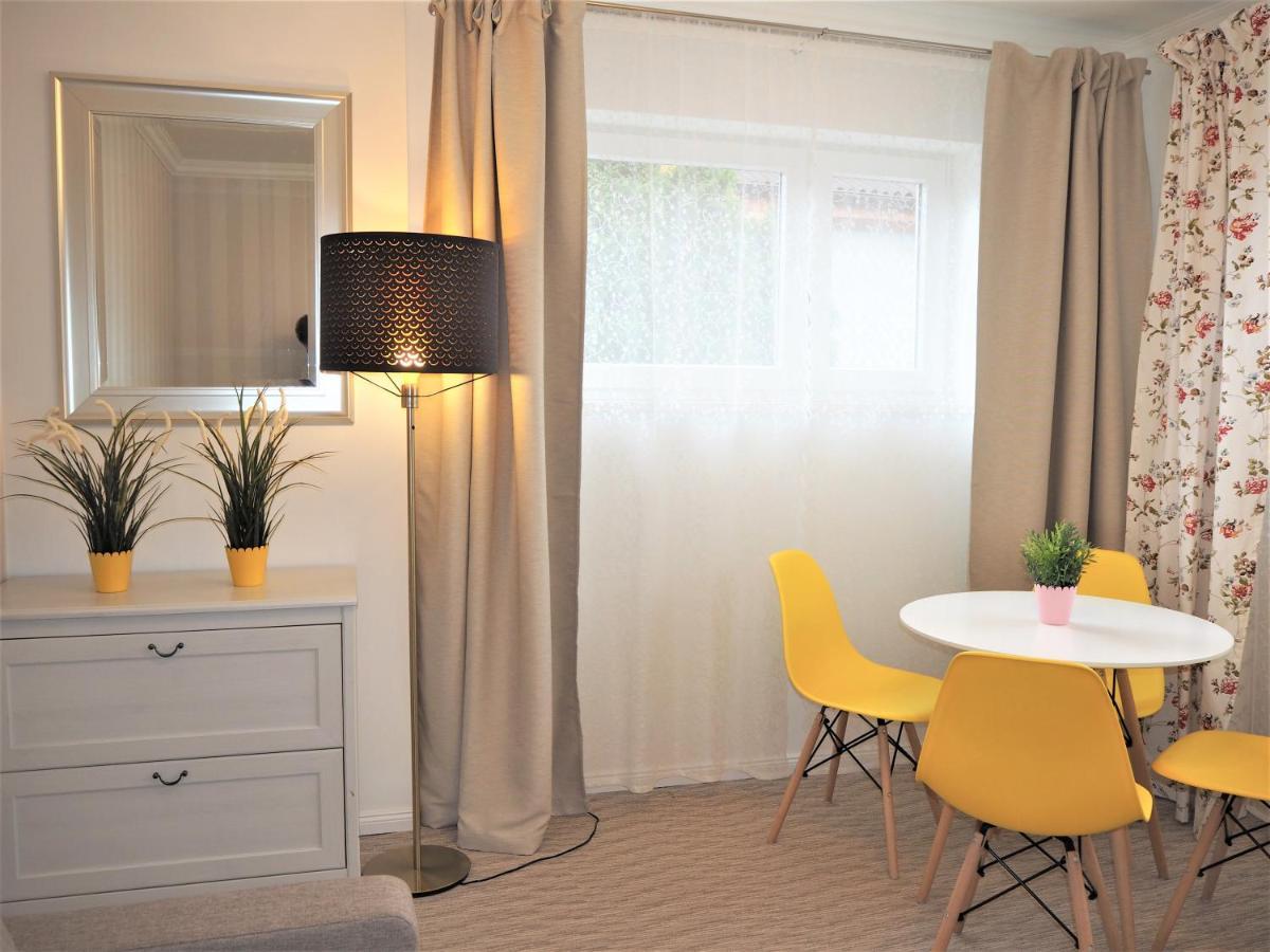 Apartamenty Dobranoc - Wawer 2 Warschau Exterior foto