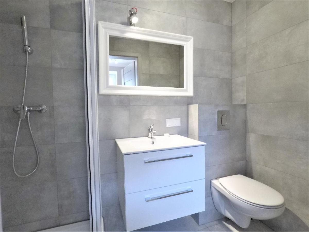Apartamenty Dobranoc - Wawer 2 Warschau Exterior foto