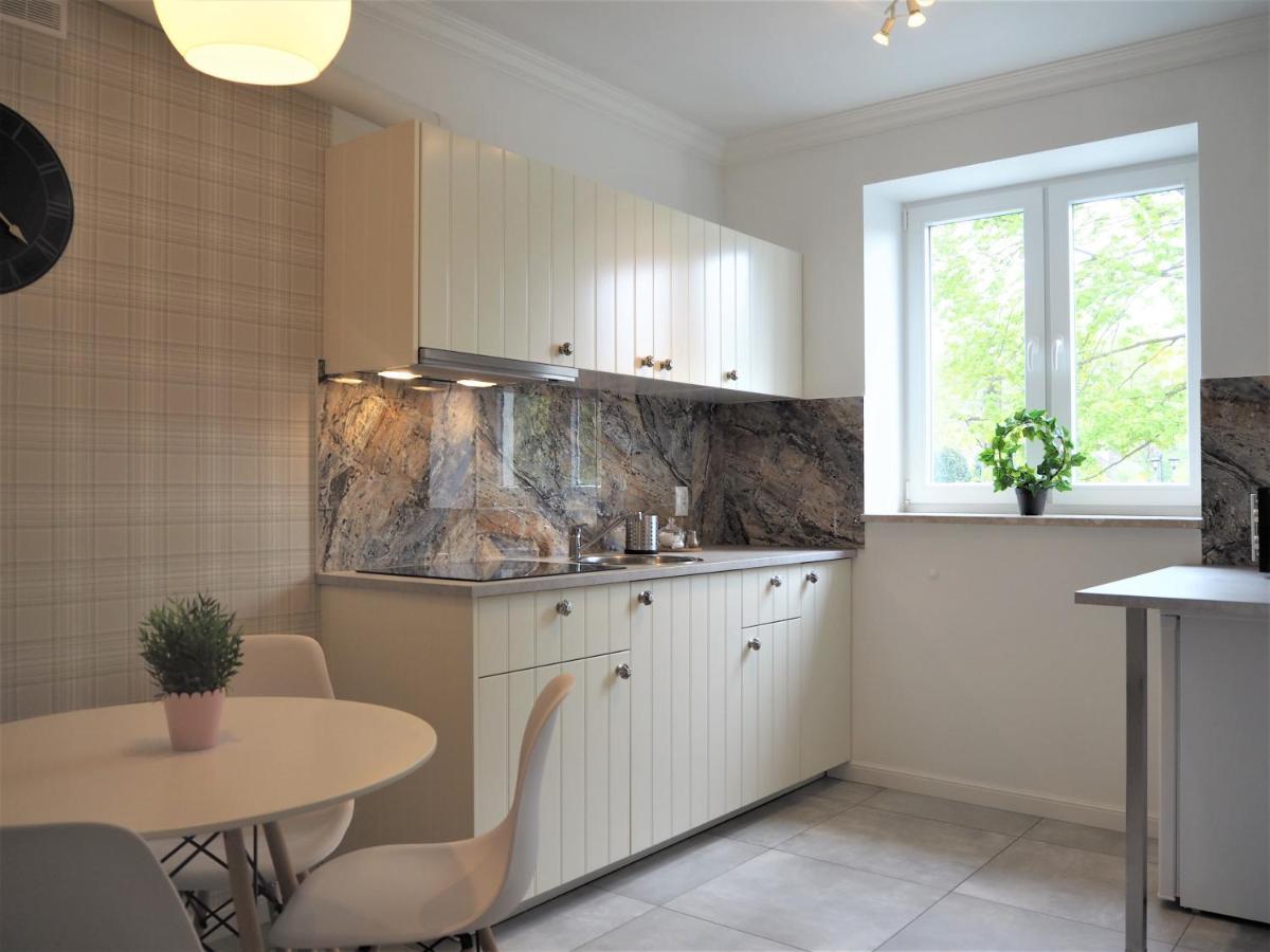 Apartamenty Dobranoc - Wawer 2 Warschau Exterior foto